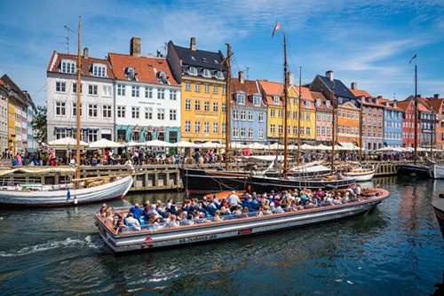 nyhavn waterfront stroget pokemon go coordinates